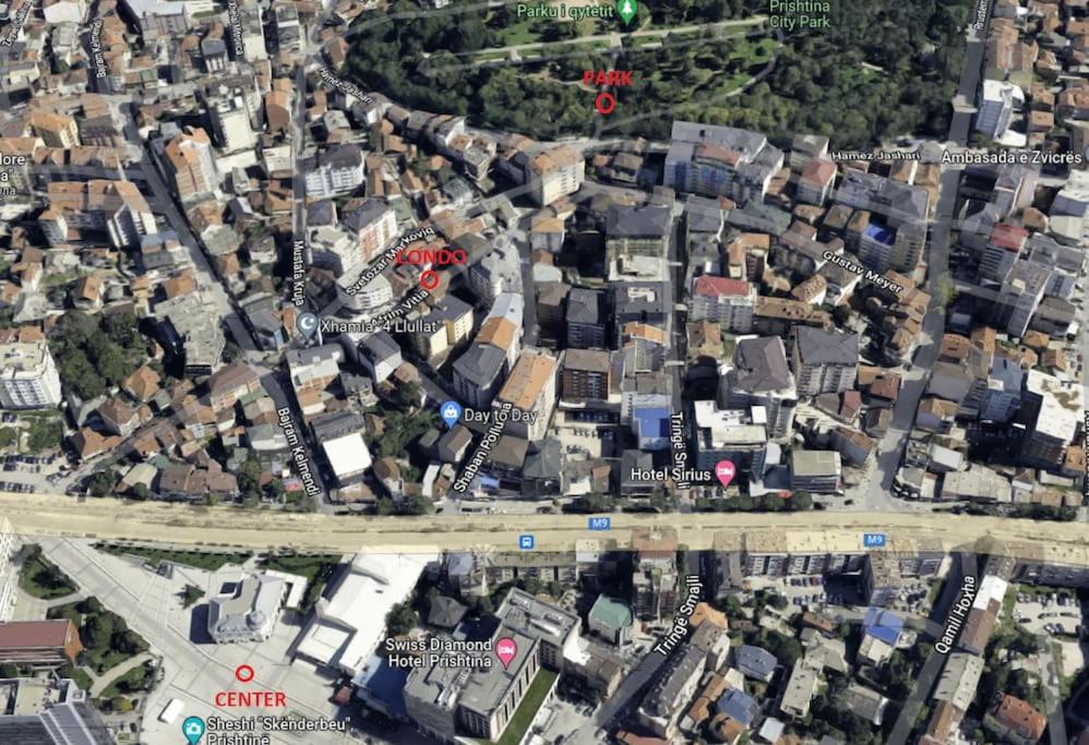 Spacious 3-Bedroom Condo Next To City Center Prishtine Bagian luar foto
